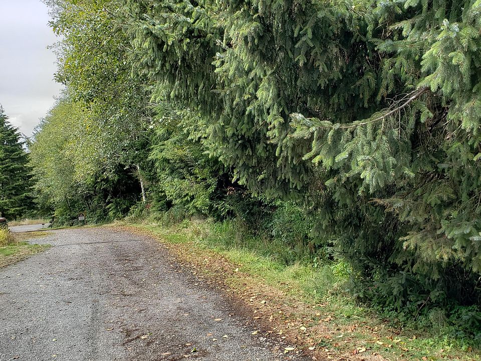 2nd image of NE 17th Ave
