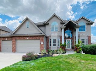19521 Leavenworth St, Elkhorn, NE 68022