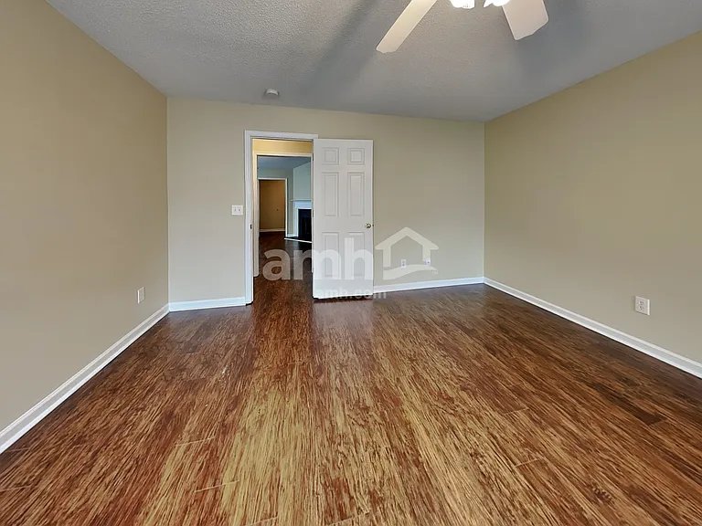 301 Kingfisher Dr — Photo 9