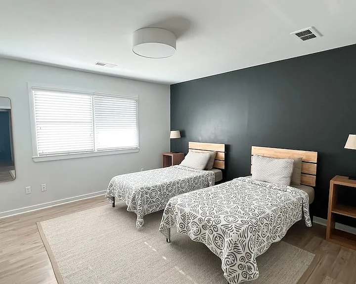 1301 Hemlock St — Photo 7