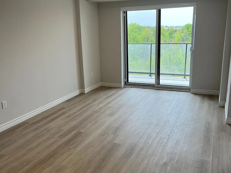 425 Watson Pkwy N #806 — Photo 12