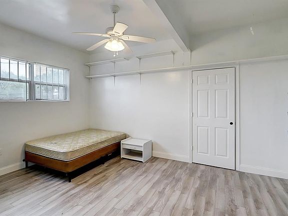 5th image of 5304 Saxon Dr