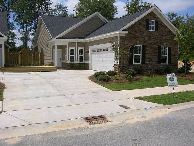 1st image of 3803 Amberley Dr
