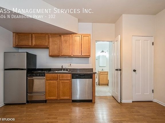 5th image of 1504 N Dearborn Pkwy APT 102