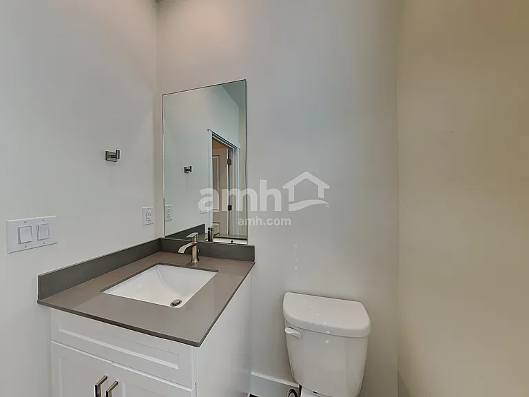 1017 S Moorside Ave — Photo 6
