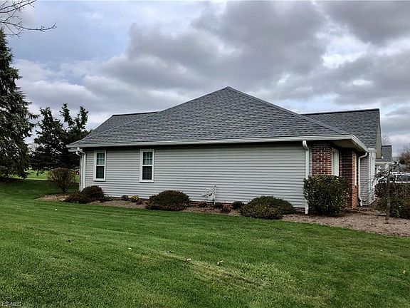 3rd image of 1129 Sterling Oaks Dr