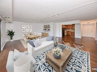 521 Piermont Ave APT 417A, River Vale, NJ 07675