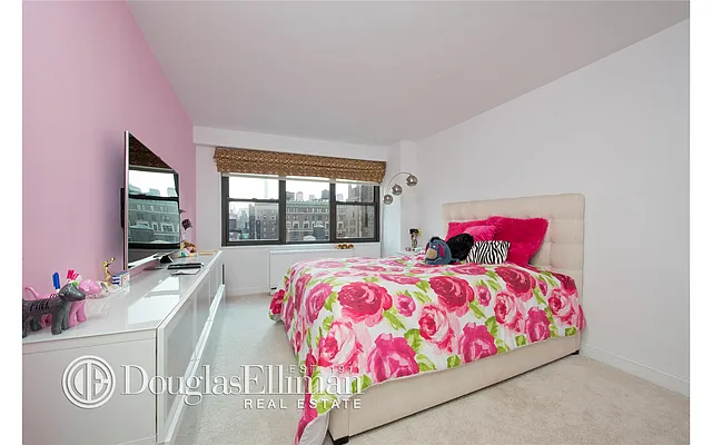 Sold by Douglas Elliman | media 33