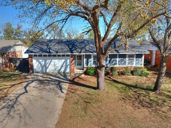 709 W 26th St, Sand Springs, OK 74063