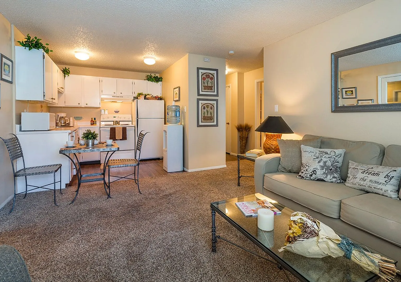 Park Ridge Apartments — Photo 1