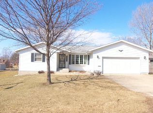 2115 S 15th St, Burlington, IA 52601