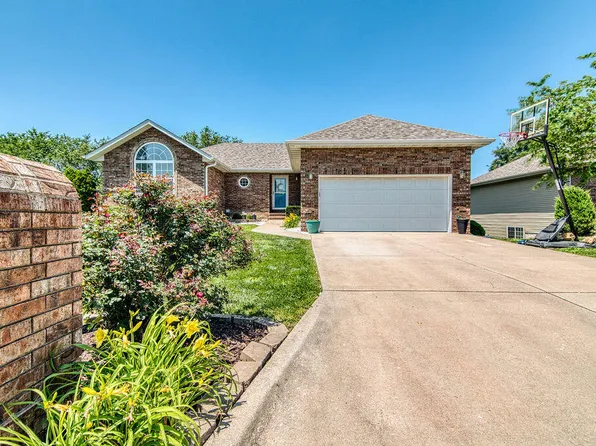 1001 W Bates Drive, Nixa, MO 65714