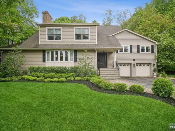 338 Van Nostrand Ave, Englewood, NJ 07631