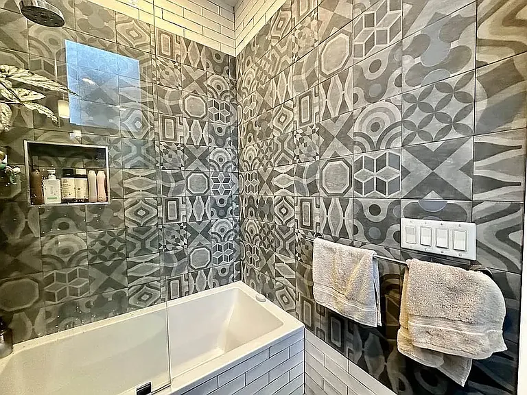 412 Suydam St #4R — Photo 18