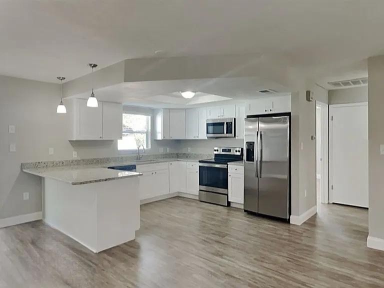 9005 Glen Moor Ln — Photo 2