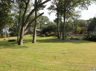 329 Calf Farm Rd, Mill Neck, NY 11765