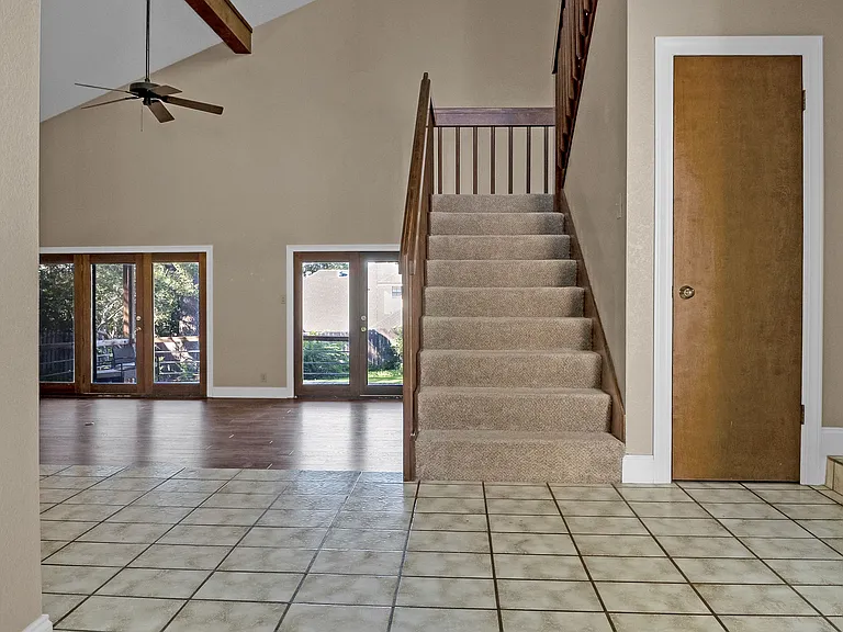 306 Country Wood Dr — Photo 6
