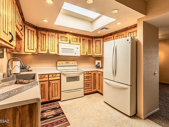 5th image of 825 W Bella Vista Dr