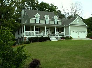 566 Old Canton Rd, Marietta, GA 30068