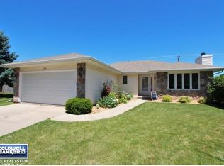 830 E Gile Cir, De Pere, WI 54115