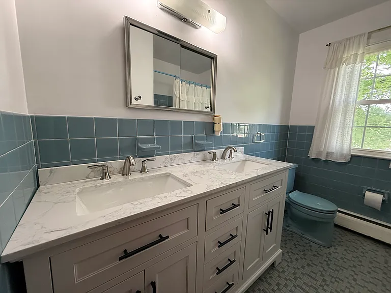 338 Rees Dr — Photo 31