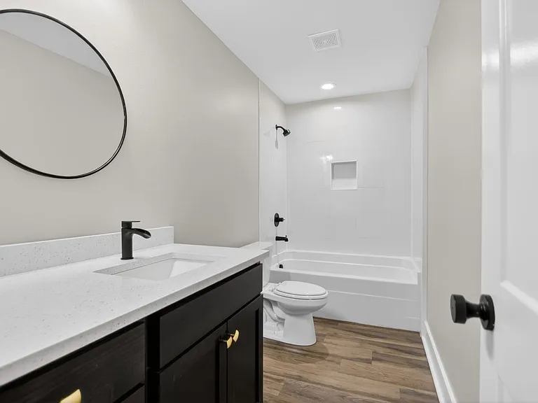115 Mitchell Street — Photo 15