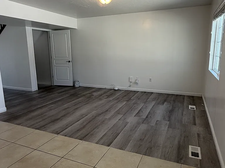 2288 W 5180 S — Photo 11