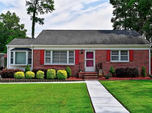 208 Pond Dr, Suffolk, VA 23434