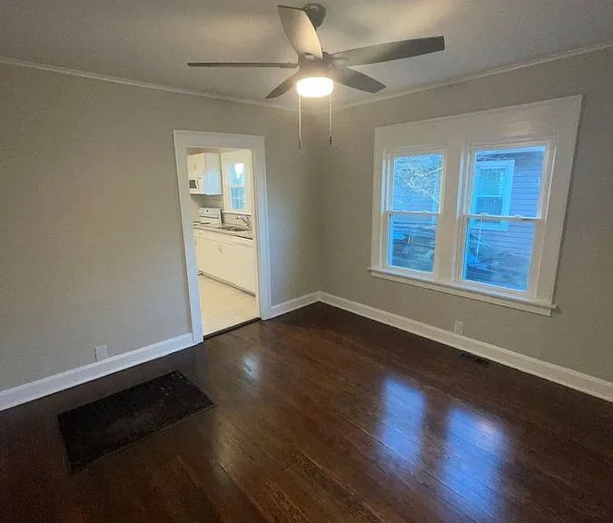 924 Delaware Ave — Photo 11