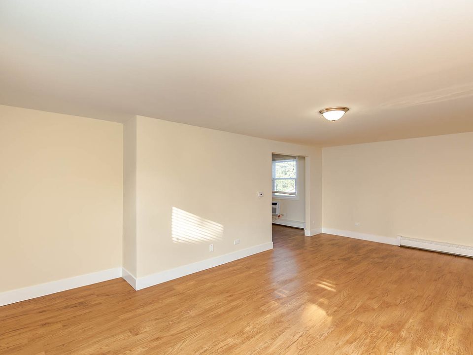 1st image of 3027 N Harlem Ave APT 3N