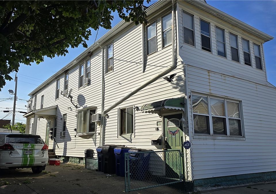 1st image of 1342 W 69th St