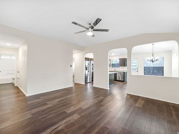 3rd image of 659 Rattler Bluff