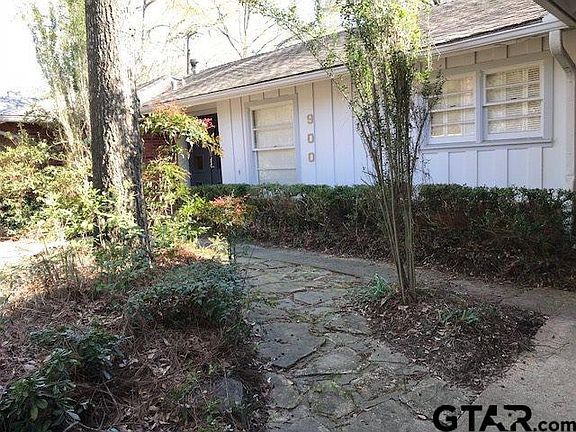 3rd image of 900 W Camellia St