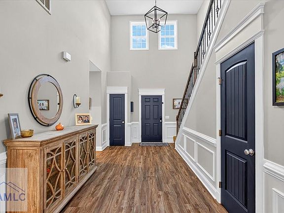 4th image of 200 Baker Field Ln SE