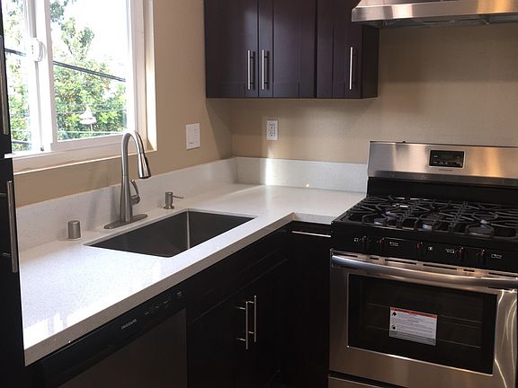 2nd image of 4203 Louisiana St #28