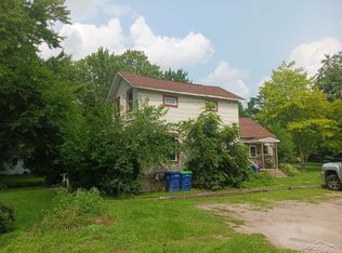 821 W Belle Ave, Saint Charles, MI 48655