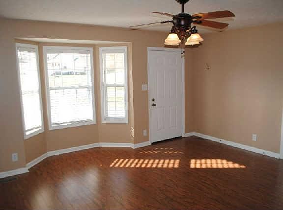 4th image of 2775 Applemill Ct