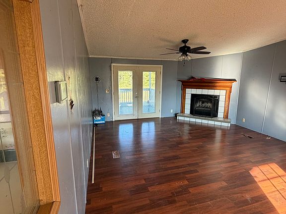 4th image of 385 Dean Rd