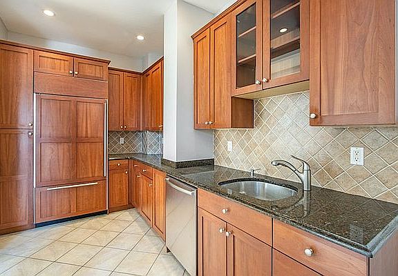3rd image of 215 W 90th St APT 10E