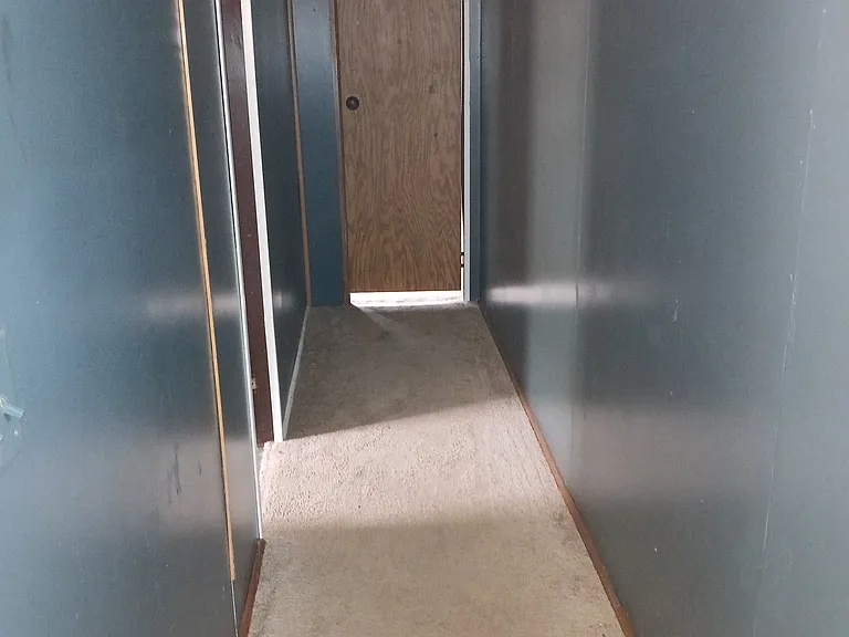 300 Country Springs Dr — Photo 3