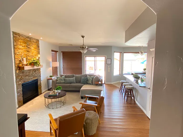 695 W Sonatina Ln — Photo 38