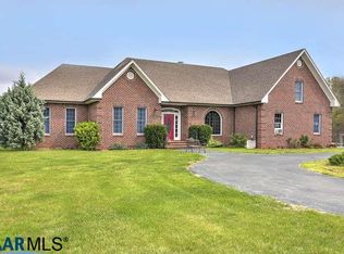 1221 Ruritan Lake Rd, Scottsville, VA 24590