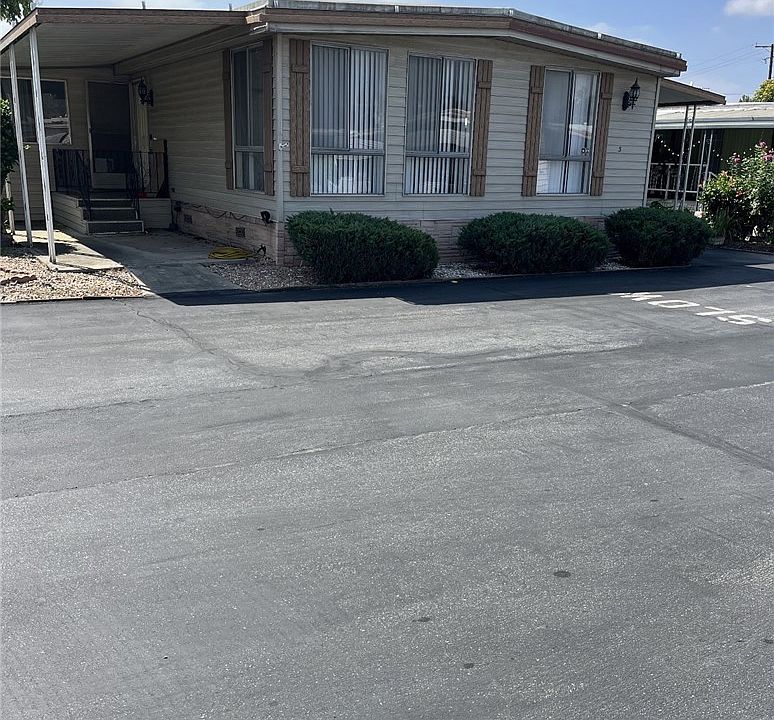 1st image of 208 S Barranca Ave Space 3