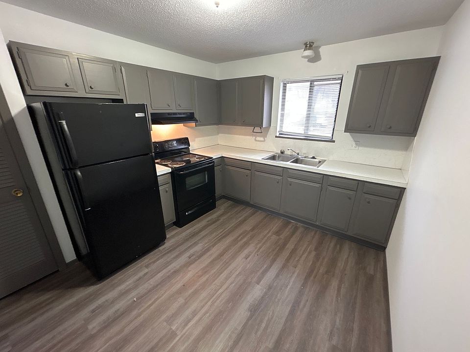 1st image of 124 Harrison St #6