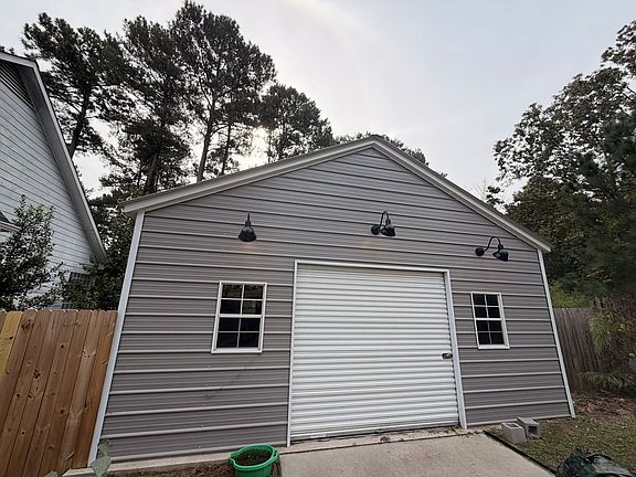 2nd image of 101 Bayou Ct