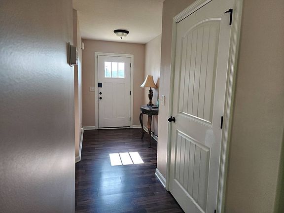 2nd image of 530 Medallion Cir