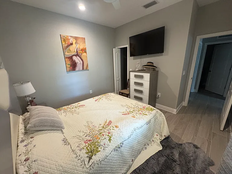 Bedroom 2 and walk-in closet