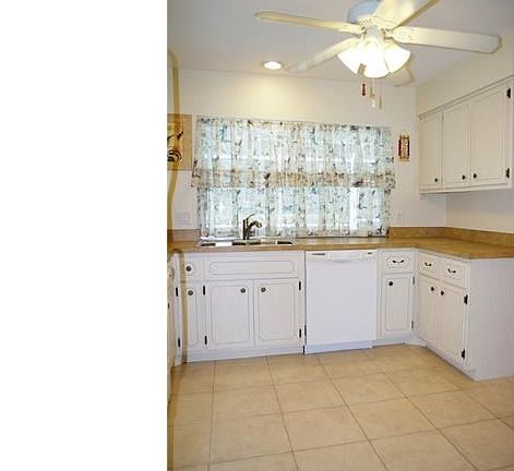 Kitchen pass-thru to lanai