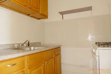 Rented by aptsandlofts.com