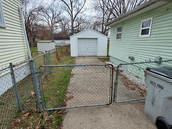 2nd image of 1154 E Meyers Ave